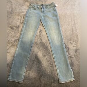 GAP Girls Denim jeans  size 14 Regular
Stretch Super Skinny .Brand new with tag